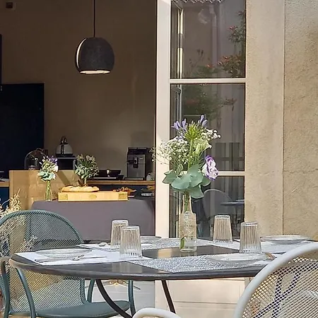 La Maison De Bed and breakfast Gruissan