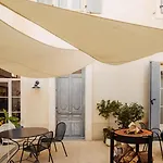 La Maison De Bed & Breakfast Gruissan