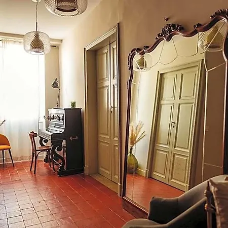 La Maison De 4*