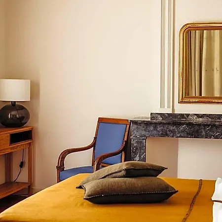 La Maison De Bed & Breakfast
