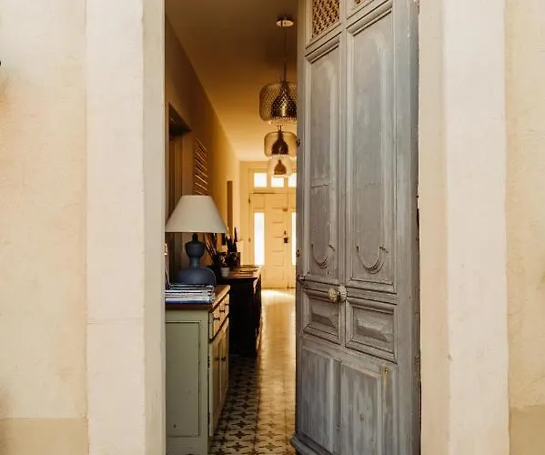 La Maison De Bed and Breakfast Gruissan